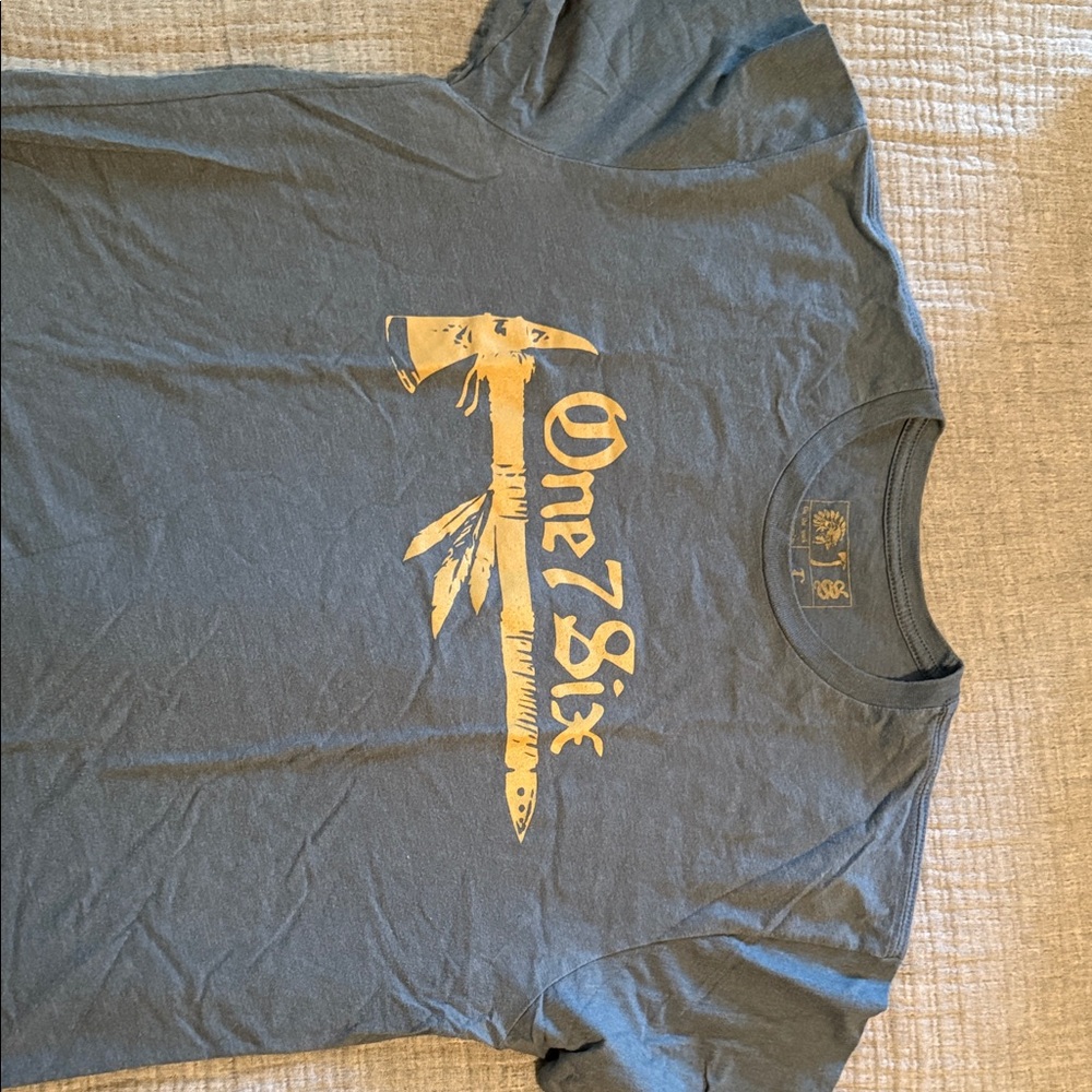 One 7 Six Size Large